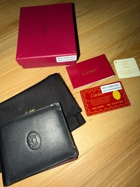 Men’s Cartier wallet